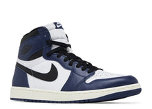 Load image into Gallery viewer, Jordan 1 Retro High OG Midnight Navy (Used Like new)