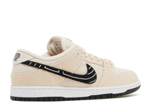 Load image into Gallery viewer, Nike SB Dunk Low Albino & Preto