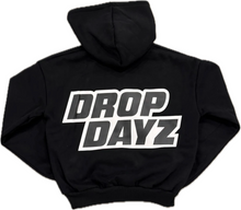 Afbeelding in Gallery-weergave laden, Dropdayz Cropped Logo Hoodie Black
