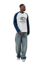 Afbeelding in Gallery-weergave laden, ELAN OVERSIZED LONGSLEEVE TEE OFF-WHITE & NAVY