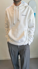Afbeelding in Gallery-weergave laden, Jacquemus Le Sweatshirt Embroided White