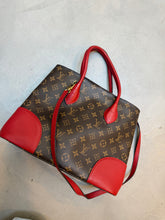 Afbeelding in Gallery-weergave laden, Louis Vuitton Flandrin Bag Red (Like New Condition)