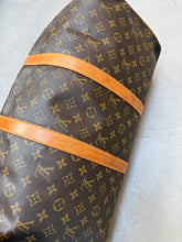 Afbeelding in Gallery-weergave laden, Louis Vuitton Keepall 50L With Strap (Like New Condition)