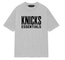 Afbeelding in Gallery-weergave laden, Fear of God Essentials NBA Knicks Tee Light Heather