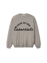 Afbeelding in Gallery-weergave laden, Fear Of God Essentials Training 90'S Crewneck Faded Seal