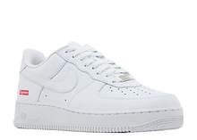 Afbeelding in Gallery-weergave laden, Supreme x Air Force 1 Low 'Box Logo - White'
