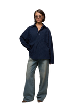 Afbeelding in Gallery-weergave laden, Equalité PINSTRIPE OVERSIZED SHIRT DARK NAVY
