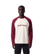 Afbeelding in Gallery-weergave laden, Croyez Two Tone Longsleeve | Off-White/Cherry
