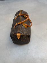 Load image into Gallery viewer, Louis Vuitton Speedy 30
