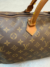 Load image into Gallery viewer, Louis Vuitton Speedy 40
