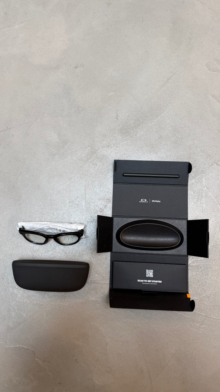 Oakley HSTN x Meta Glasses