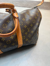 Load image into Gallery viewer, Louis Vuitton Keepall 45L
