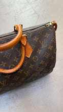 Load image into Gallery viewer, Louis Vuitton Speedy 35
