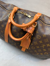 Load image into Gallery viewer, Louis Vuitton Keepall 55L (Like new condition)

