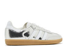 Afbeelding in Gallery-weergave laden, adidas Samba OG Silver Metallic Cracked Leather
