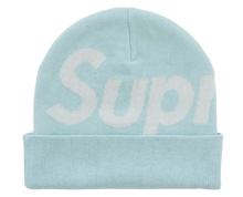 Afbeelding in Gallery-weergave laden, Supreme Big Logo Beanie (FW25) Light Blue
