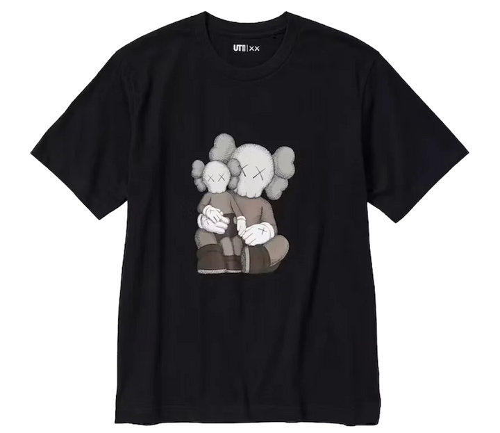 KAWS x Uniqlo UT Short Sleeve Graphic T-shirt (Asia Sizing)